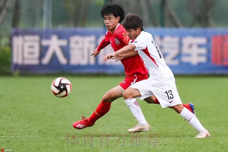 青超总决赛 | “恒大杯”U17组决出四强 上港门将连扑带射表现神勇 青超总决赛 | “恒大杯”U17组决出四强 上港门将连扑带射表现神勇